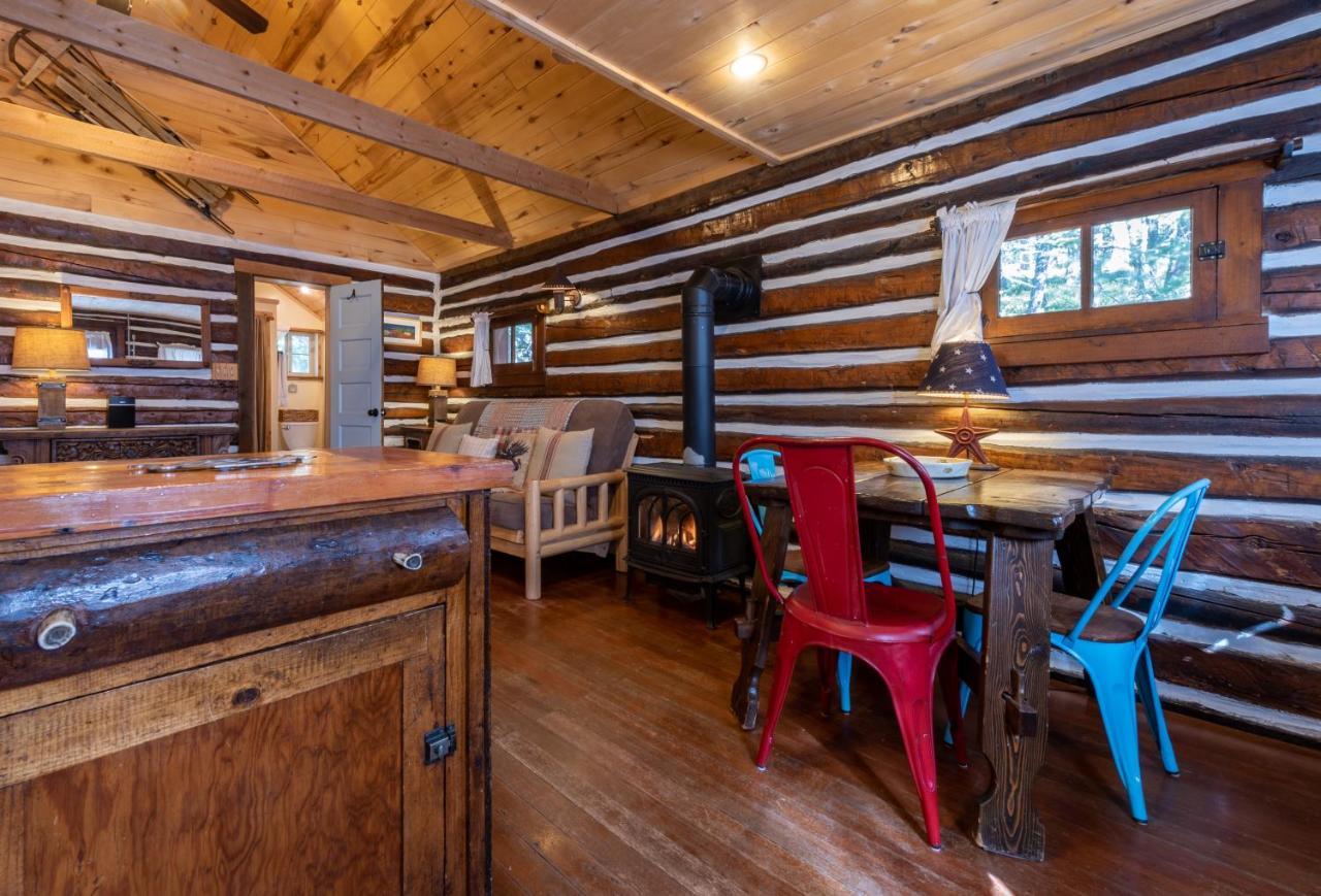 Pioneer Guest Cabins 마운트크레스티드부트 외부 사진