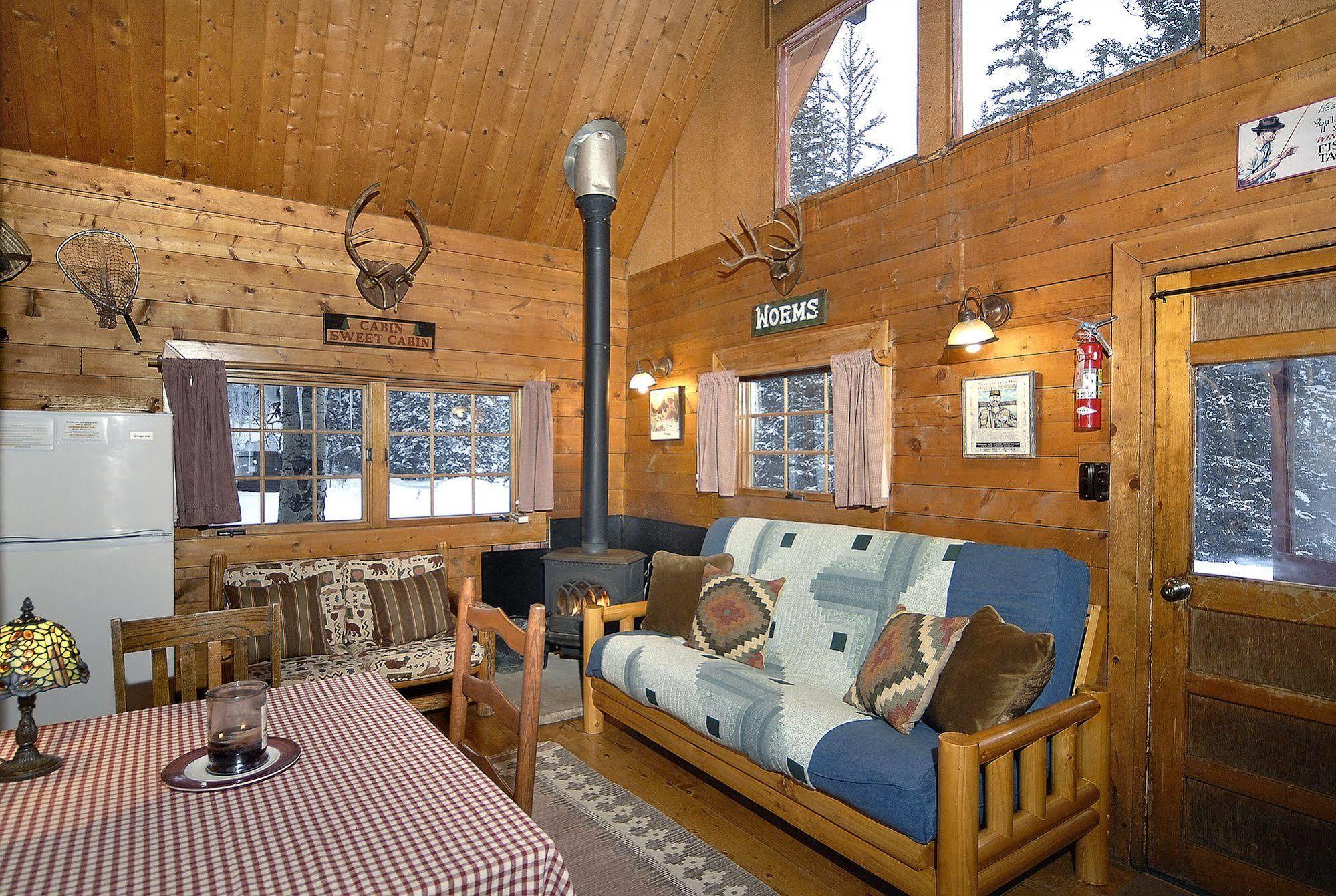 Pioneer Guest Cabins 마운트크레스티드부트 외부 사진